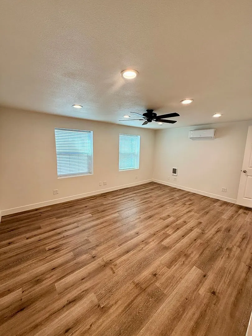 761 Walnut Ave #A - 1st Floor Studio — Photo 4