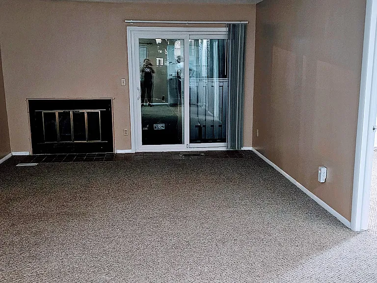 6722 S Lewis Ave — Photo 18