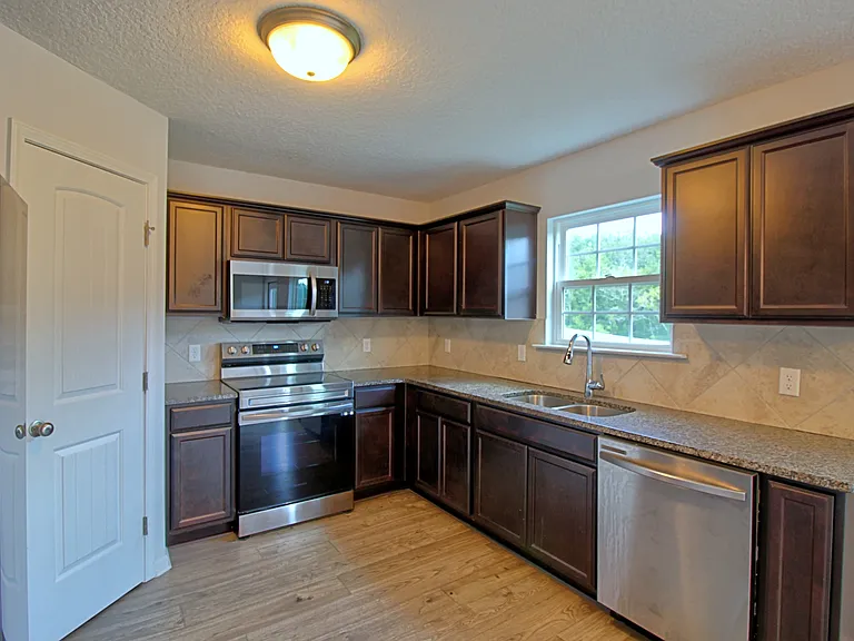 102 Brandonwood Rd — Photo 7