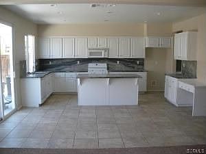 4th image of 2875 Placentia St