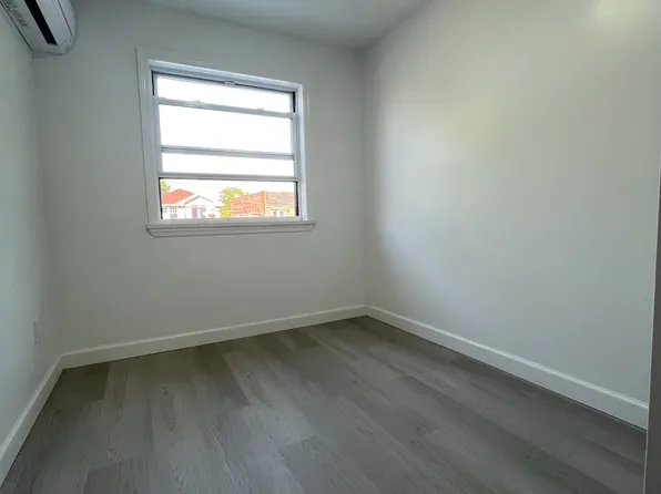 38-12 149th Pl, Flushing, NY 11354