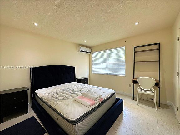 5th image of 345 Michigan Ave APT 32