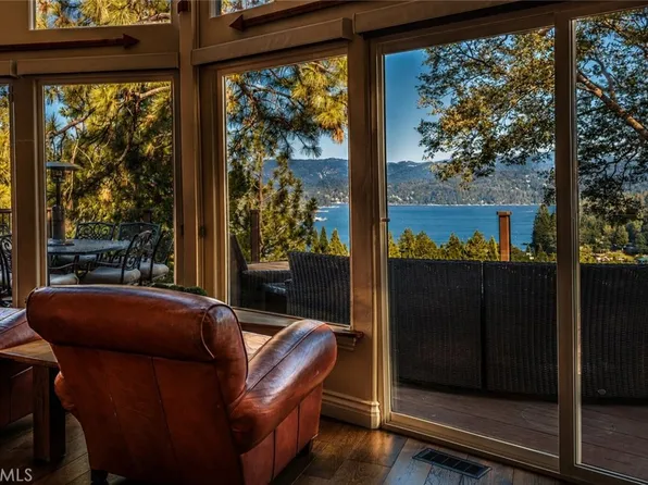 27550 N Bay Rd, Lake Arrowhead, CA 92352