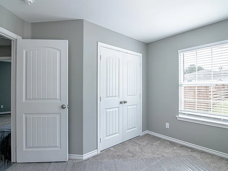 100 Shorewood Dr — Photo 21