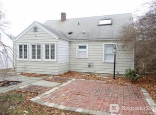 355 Burnsford Ave, Bridgeport, CT 06606