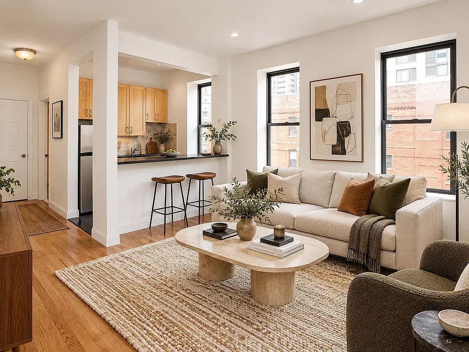 1592 1st Ave #4C