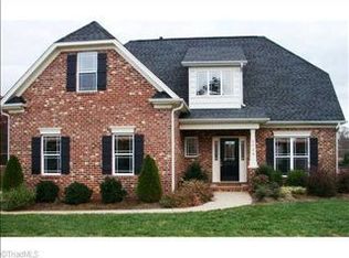 5724 Mabe Dr, Oak Ridge, NC 27310