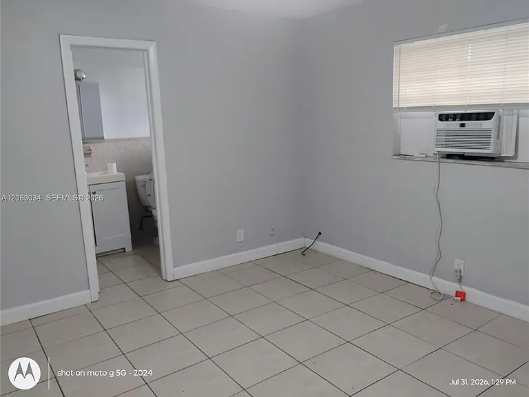 26 SW 6th Ave #1-2 — Photo 14