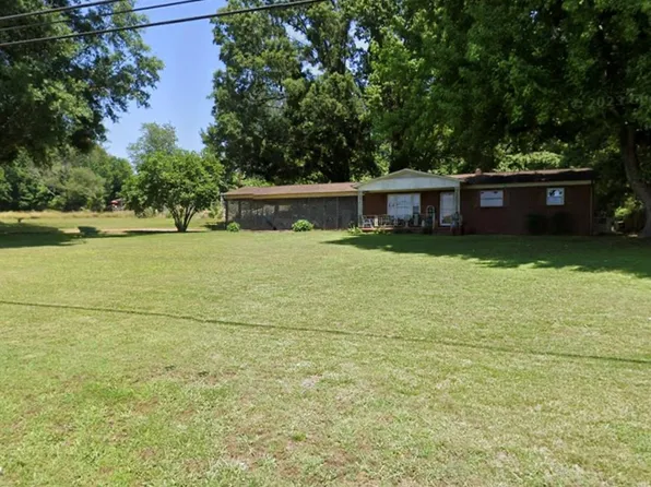 1622 Radio Station Rd, Newton, NC 28658