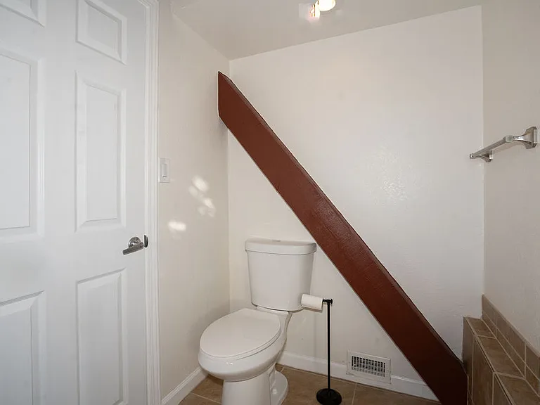 521 Pioneer Rd — Photo 25