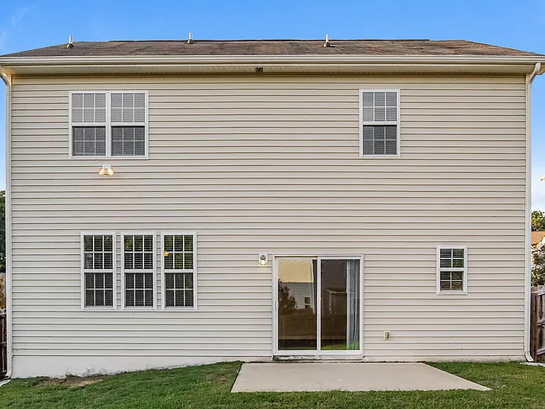 536 McCarthy Dr — Photo 16