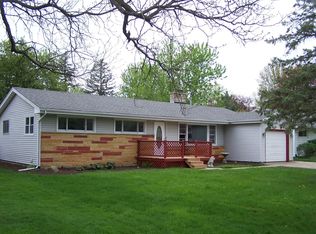 807 S Riverside Dr, McHenry, IL 60050