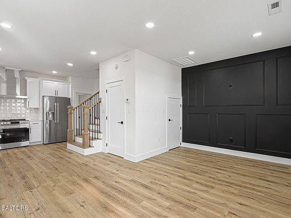 4th image of 1111 Virginia Ave