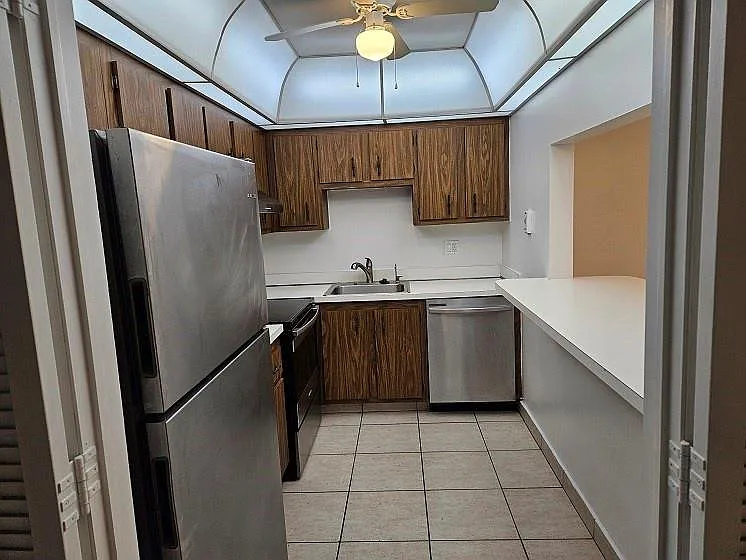 1 bed, 1.5 bath, 783 sqft, $1,400 — Photo 3