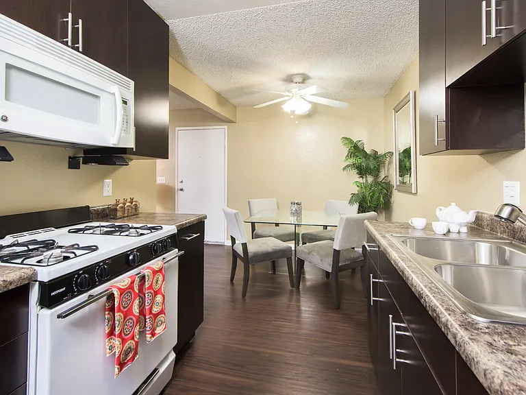 Village Green Apartments — Photo 17