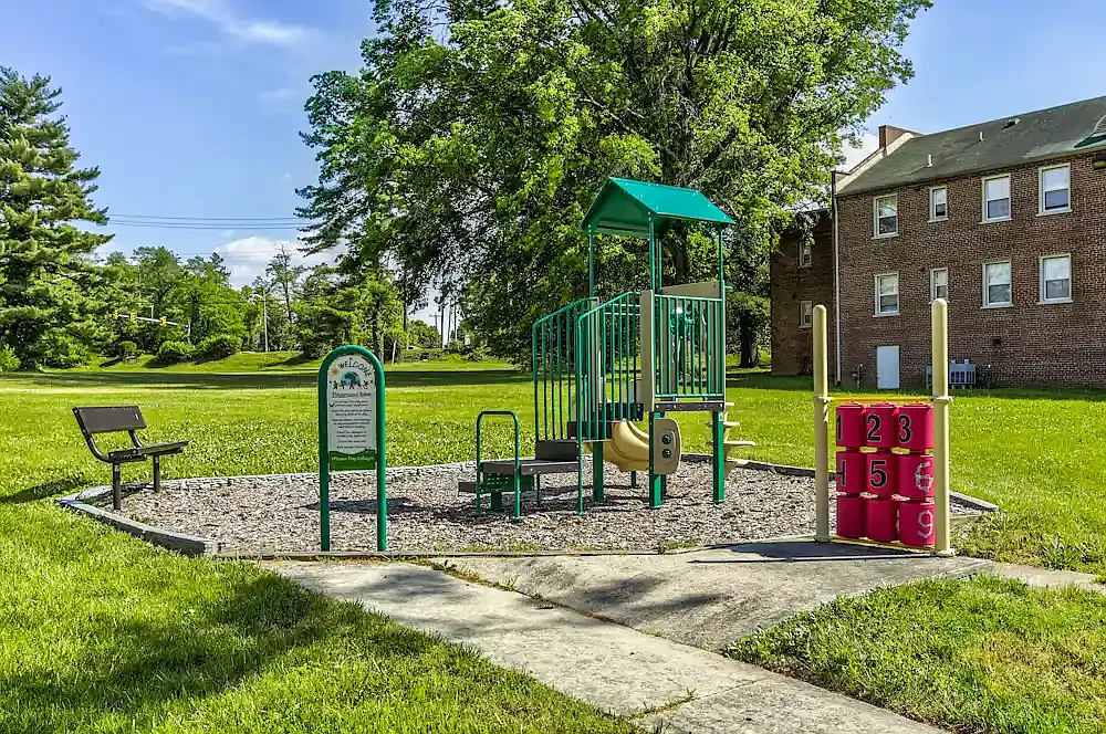 Building Photo - Westhills Square Apartments