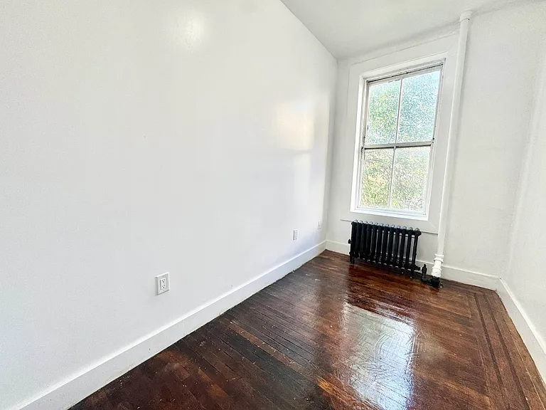 305 E 109th St #10 — Photo 16