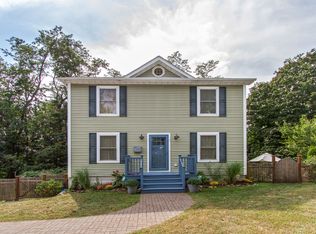 7 Benedict Rd, Cold Spring, NY 10516