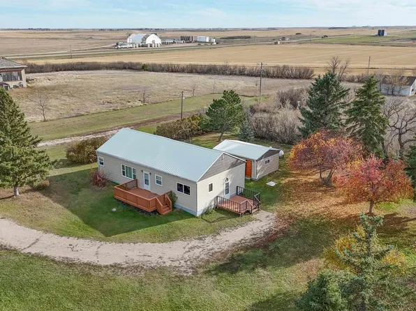 6311 93rd Ave NW, Ross, ND 58776