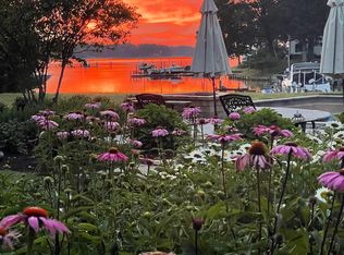 300 Cove Rd, Queenstown, MD 21658