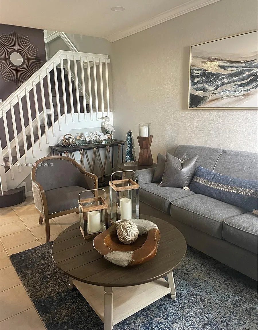 4 bed, 1793 sqft, $3,500 — Photo 3