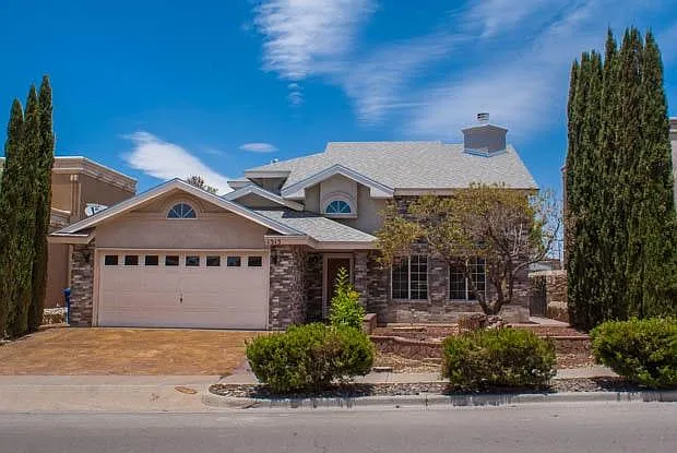 1313 James Cravens Ct — Photo 1