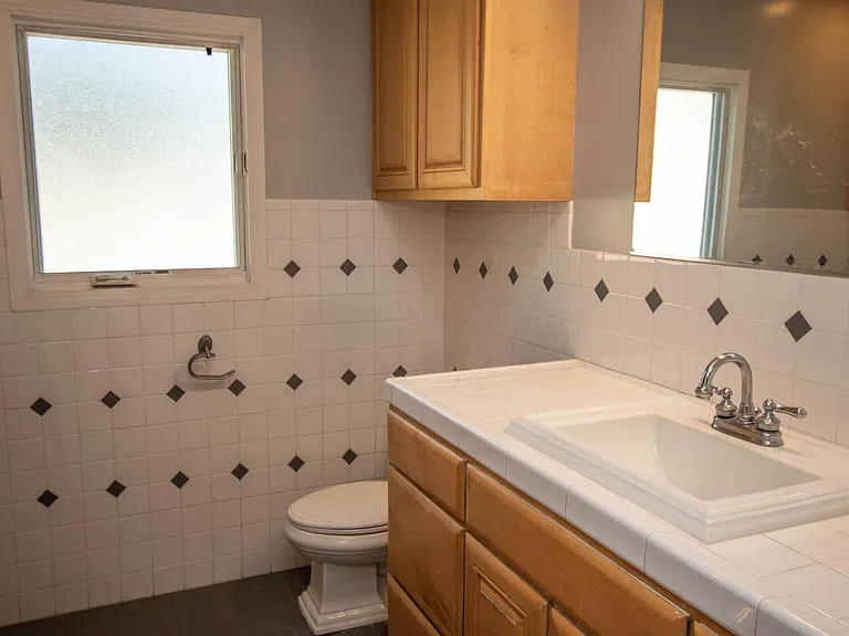 234 Roycroft Ave #C — Photo 14