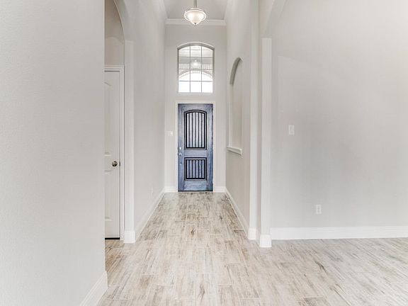 2nd image of 331 Sweetspire Dr