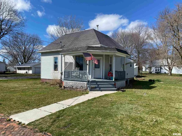 609 NW 3rd St, Aledo, IL 61231