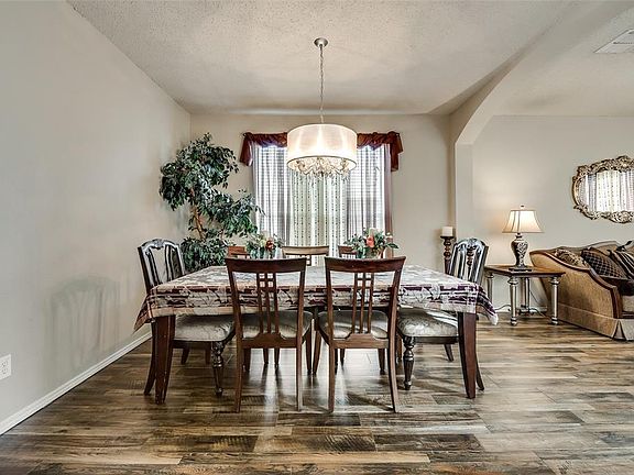 5th image of 336 Stormydale Ln