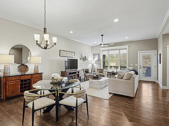 5th image of 2250 Lake Pointe Dr #1900