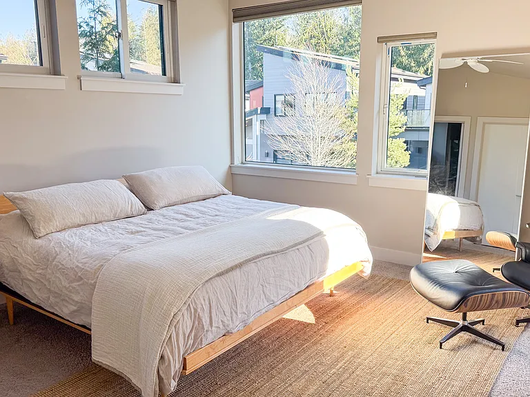 1471 14th Pl NE — Photo 6