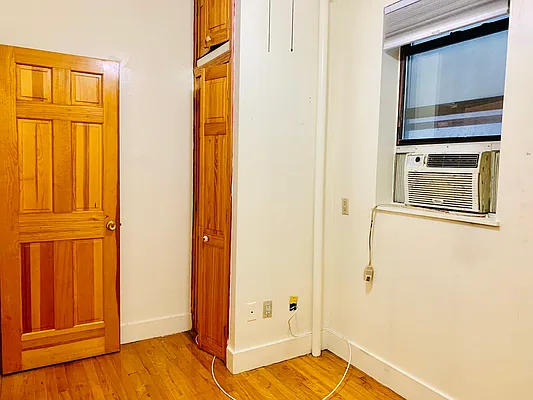 Rented by Corcoran | media 27