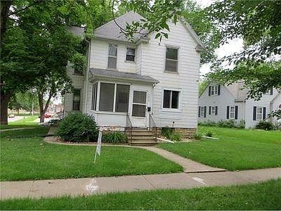 2 Bedroom 1 Bathroom Duplex (2 units)