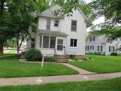 2 Bedroom 1 Bathroom Duplex (2 units)