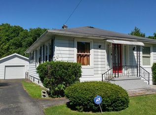 134 Woodlawn Ave, Oak Hill, WV 25901