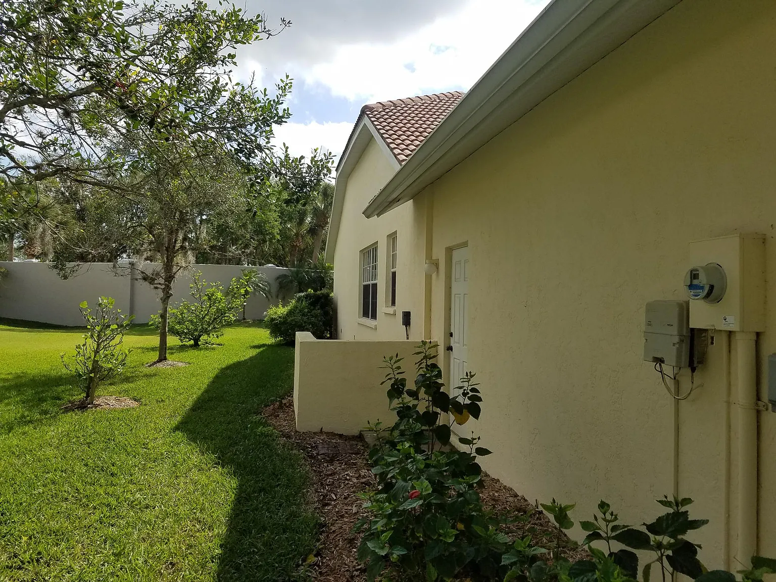 3 bed, 2319 sqft, $3,500 — Photo 3