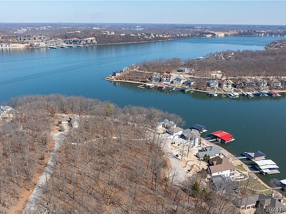2nd image of 139 Grand Point Blvd