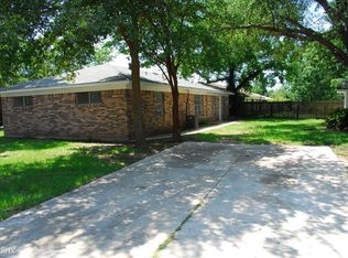 100 Ralph Dr, Gulfport, MS 39503