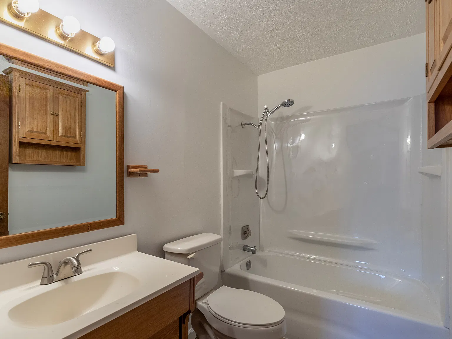 2 bed, 800 sqft, $1,480 — Photo 3