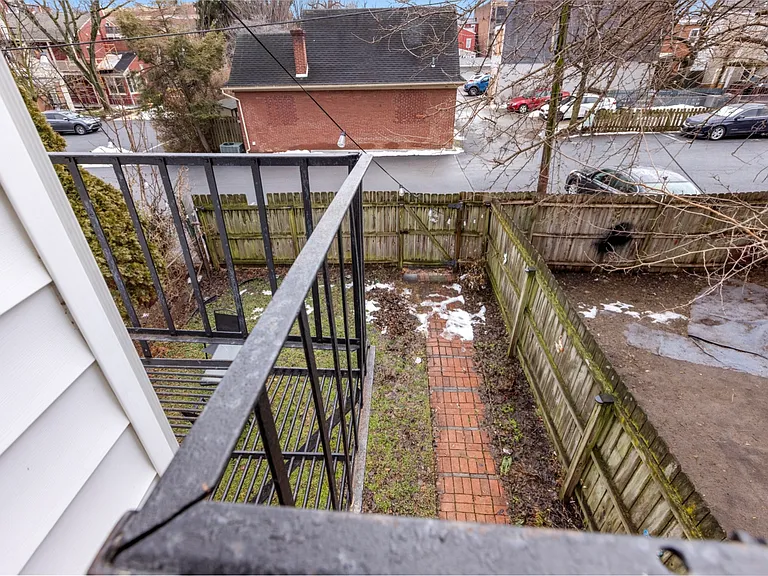 138 E James St #2 — Photo 10