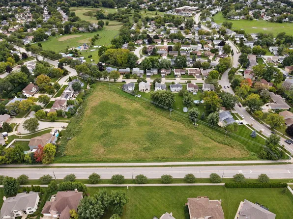 24W737 Central Ave, Roselle, IL 60172