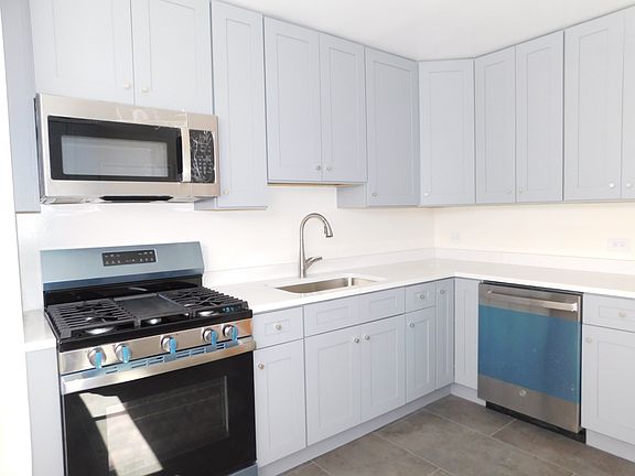 4th image of 924 Hinman Ave APT 1D