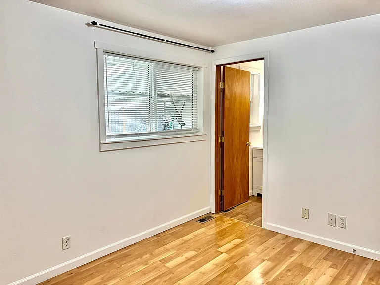 5814 Renton Ave S — Photo 12