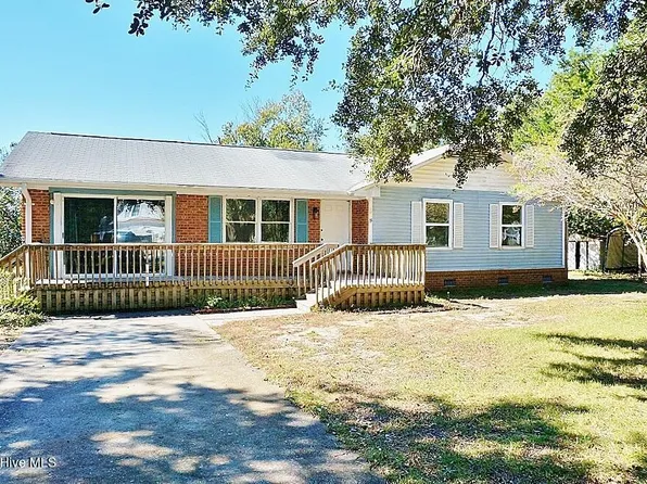 396 Hickory Point Road, Hampstead, NC 28443