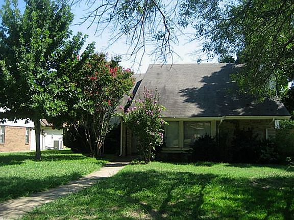 2nd image of 2800 White Oak Dr