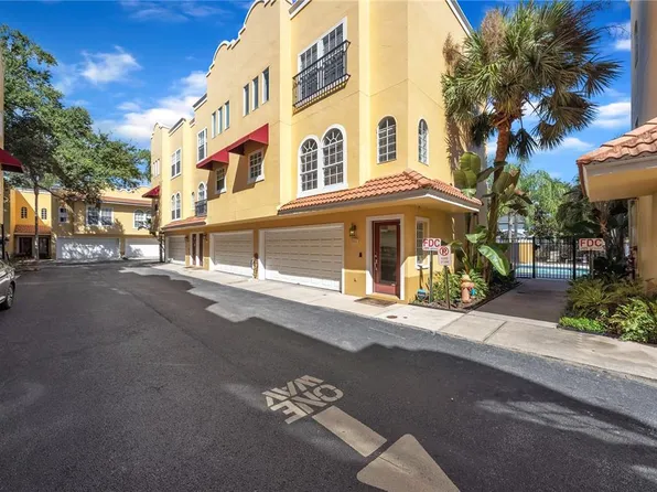 3321 Las Campos Pl, Tampa, FL 33611