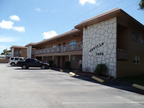 1260 70th St N APT 7, Saint Petersburg, FL 33710