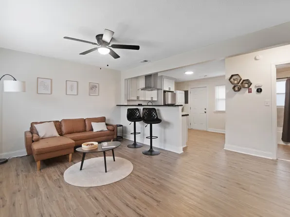 9530 19th Bay St #9530, Norfolk, VA 23518