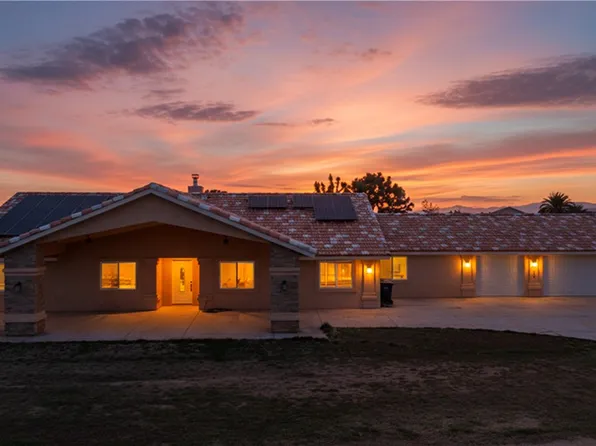 8755 Lilac Rd, Oak Hills, CA 92344